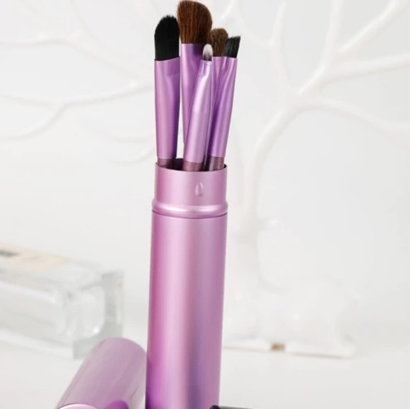 BBL Other - LAST 1🆕️ 5 piece mini travel make up brushes